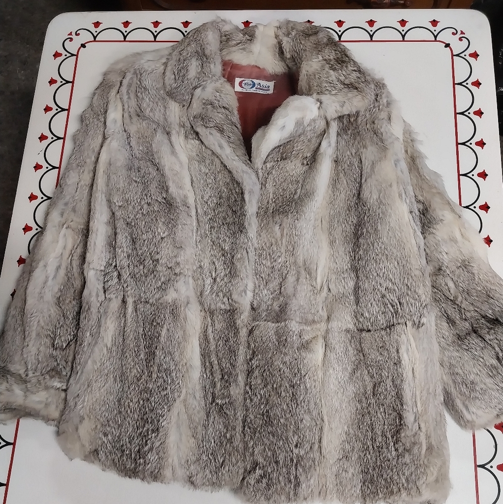 Vintage Pan Asia Gray 100% Genuine Rabbit Fur Jacket Plush and Timeless